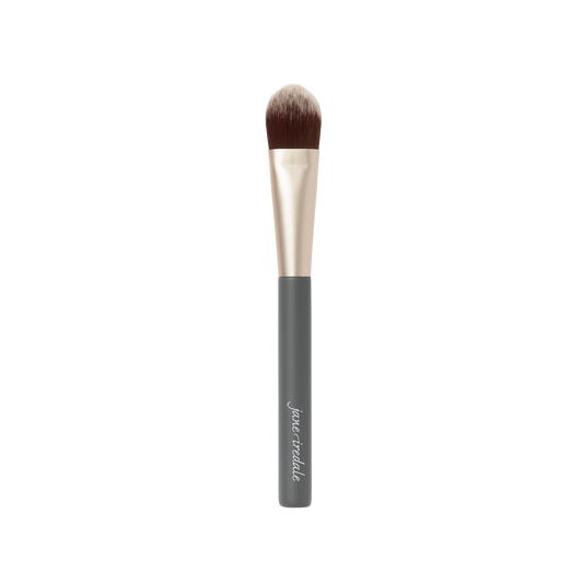 Jane Iredale Liquid Complexion Brush for concentrated, streak-free application of creams and liquids